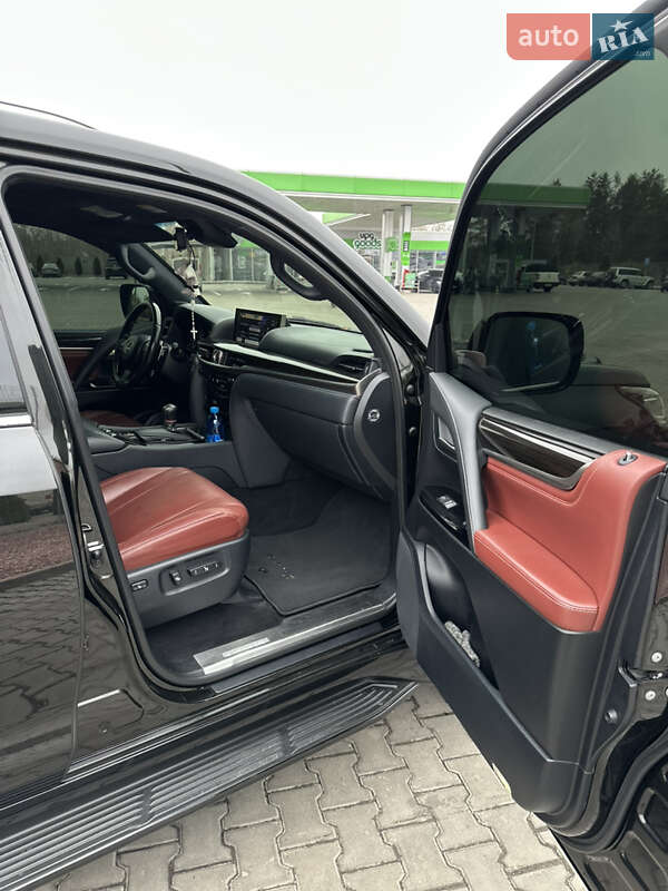 Позашляховик / Кросовер Lexus LX 2019 в Дніпрі