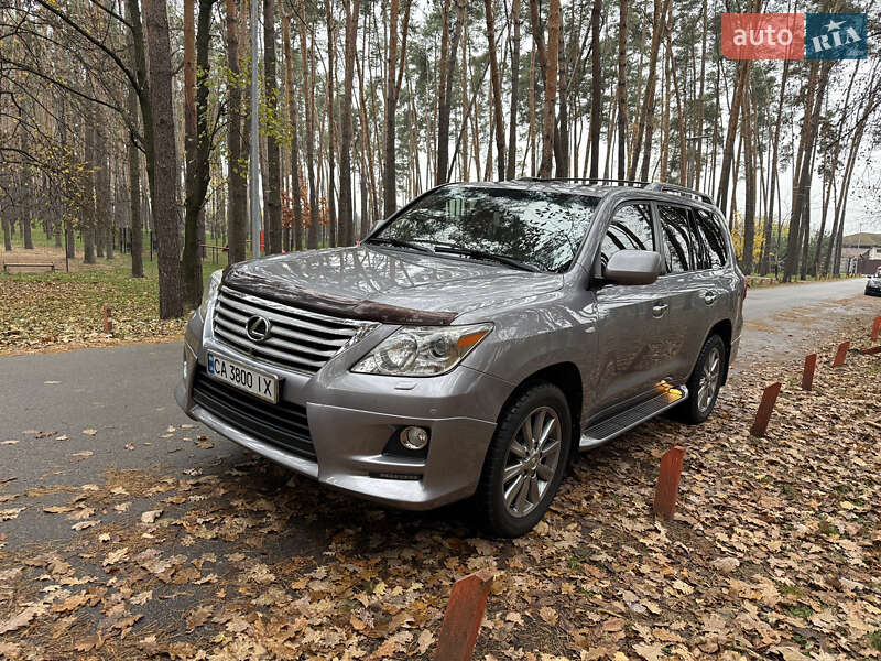 Позашляховик / Кросовер Lexus LX 2010 в Києві