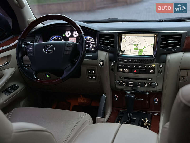 Внедорожник / Кроссовер Lexus LX 2008 в Днепре