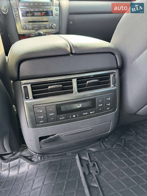 Позашляховик / Кросовер Lexus LX 2008 в Івано-Франківську