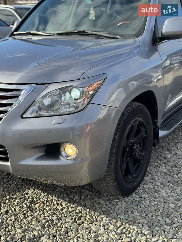 Позашляховик / Кросовер Lexus LX 2008 в Івано-Франківську