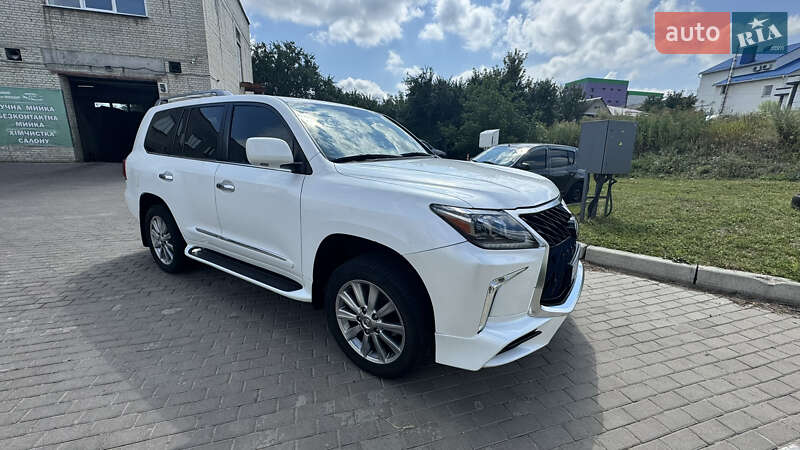 Lexus LX 2010