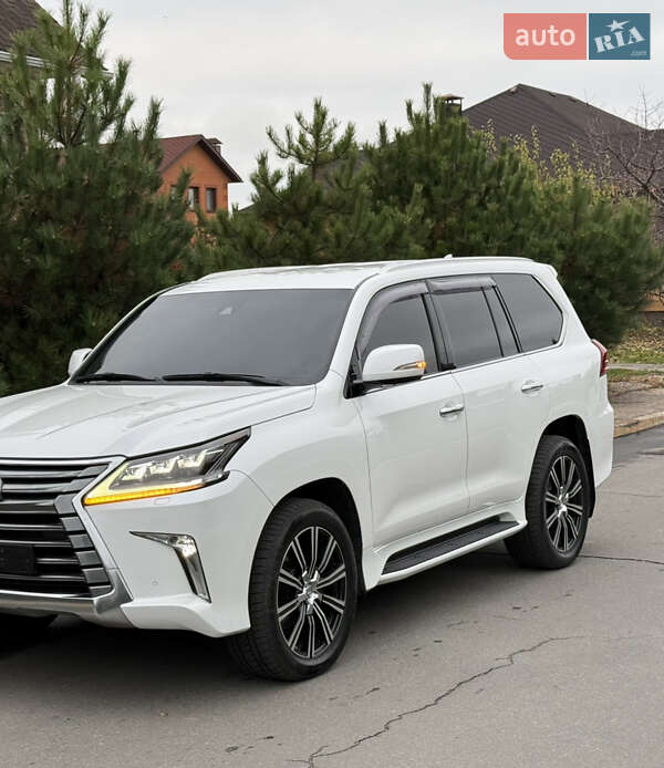 Lexus LX 2017
