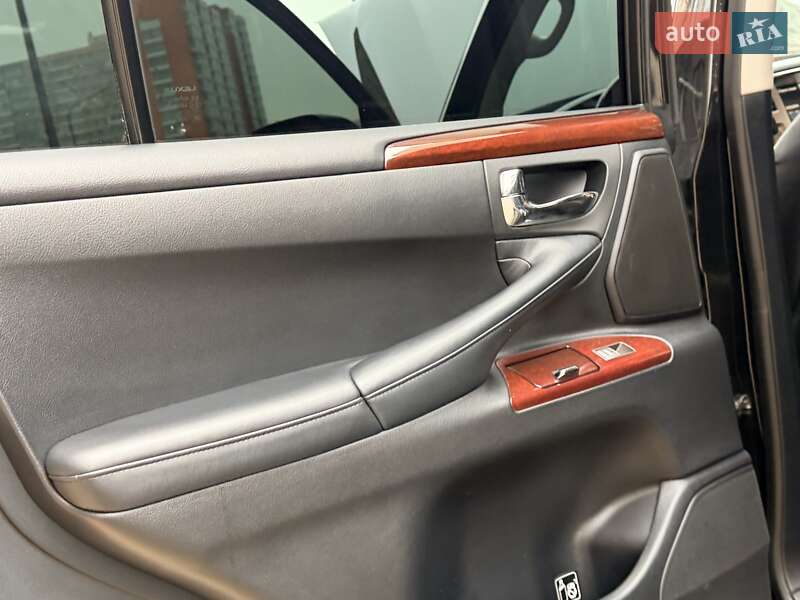 Позашляховик / Кросовер Lexus LX 2014 в Одесі фото 79 Позашляховик / Кросовер Lexus LX 2014 в Одесі