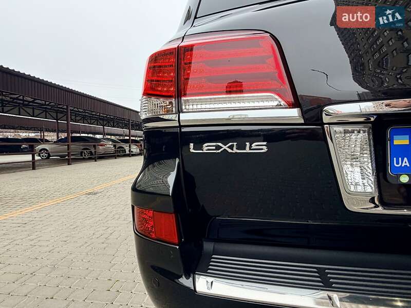 Позашляховик / Кросовер Lexus LX 2014 в Одесі фото 135 Позашляховик / Кросовер Lexus LX 2014 в Одесі