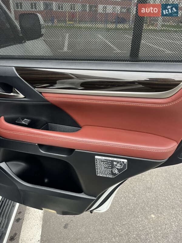 Позашляховик / Кросовер Lexus LX 2017 в Харкові фото 12 Позашляховик / Кросовер Lexus LX 2017 в Харкові