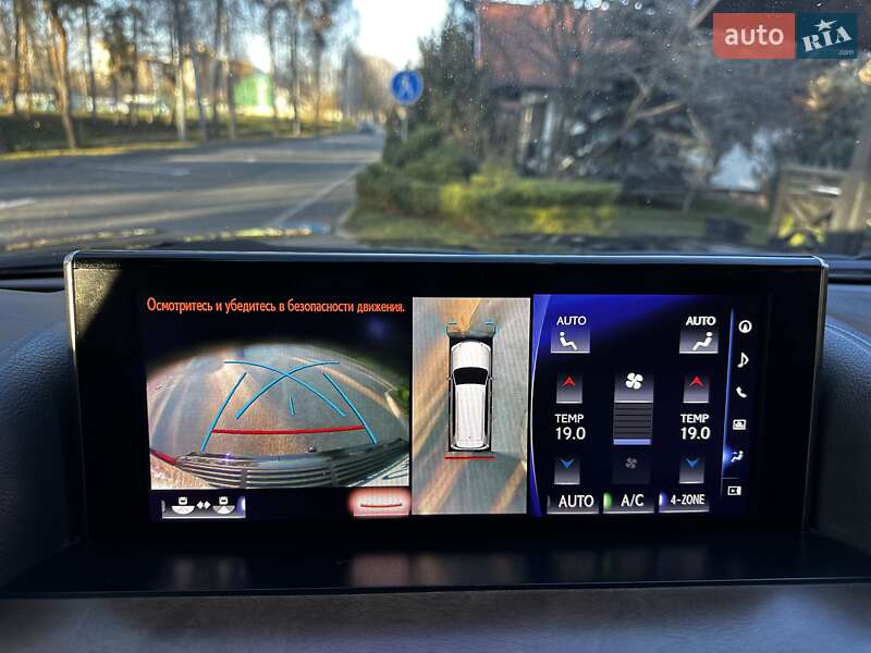 Позашляховик / Кросовер Lexus LX 2015 в Києві