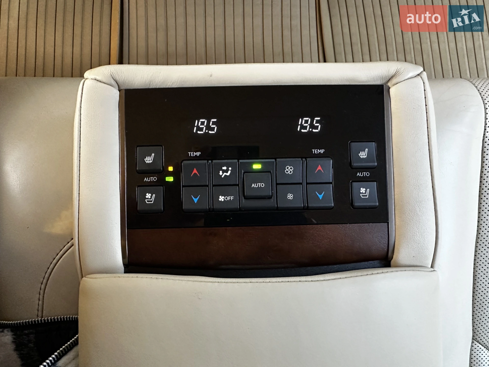 2015 Lexus LX - мініатюра 42