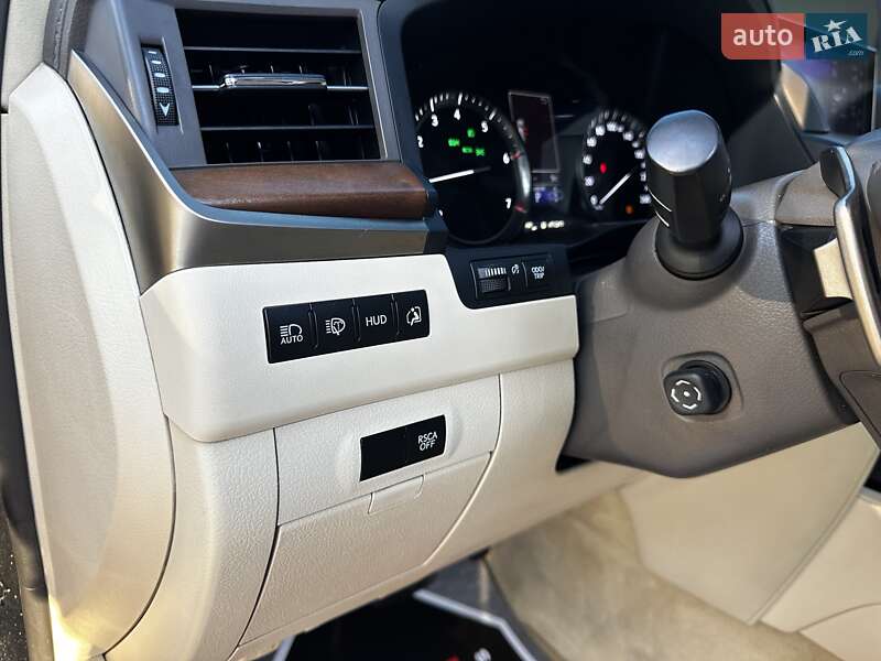 Позашляховик / Кросовер Lexus LX 2015 в Києві