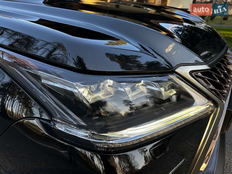 Позашляховик / Кросовер Lexus LX 2015 в Києві