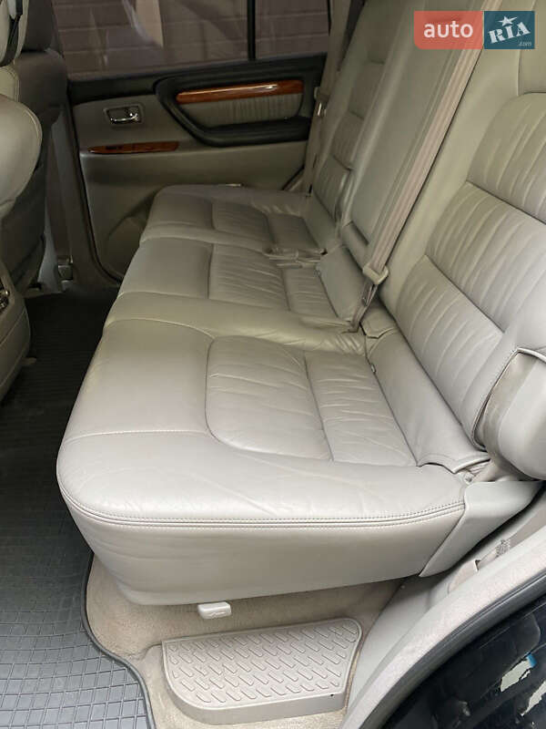 Внедорожник / Кроссовер Lexus LX 2003 в Черкассах