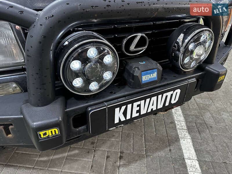 Позашляховик / Кросовер Lexus LX 1996 в Києві