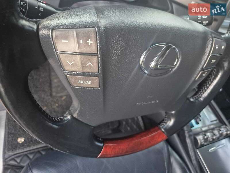 Позашляховик / Кросовер Lexus LX 2011 в Одесі