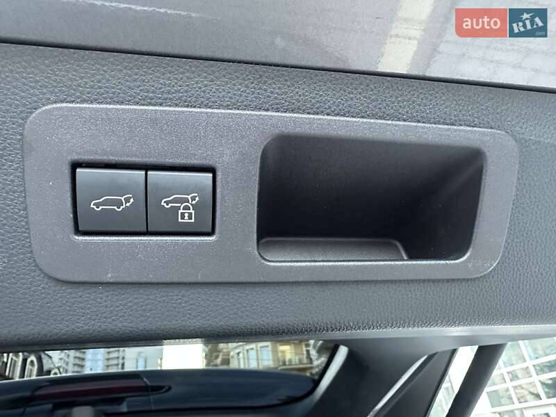 Позашляховик / Кросовер Lexus LX 2022 в Києві