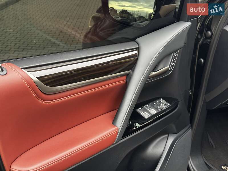 Позашляховик / Кросовер Lexus LX 2020 в Івано-Франківську