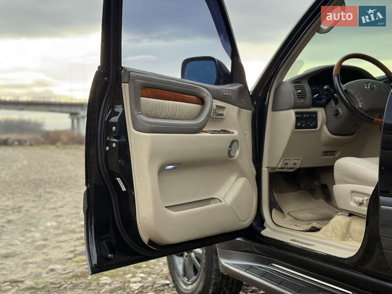 Позашляховик / Кросовер Lexus LX 2004 в Івано-Франківську