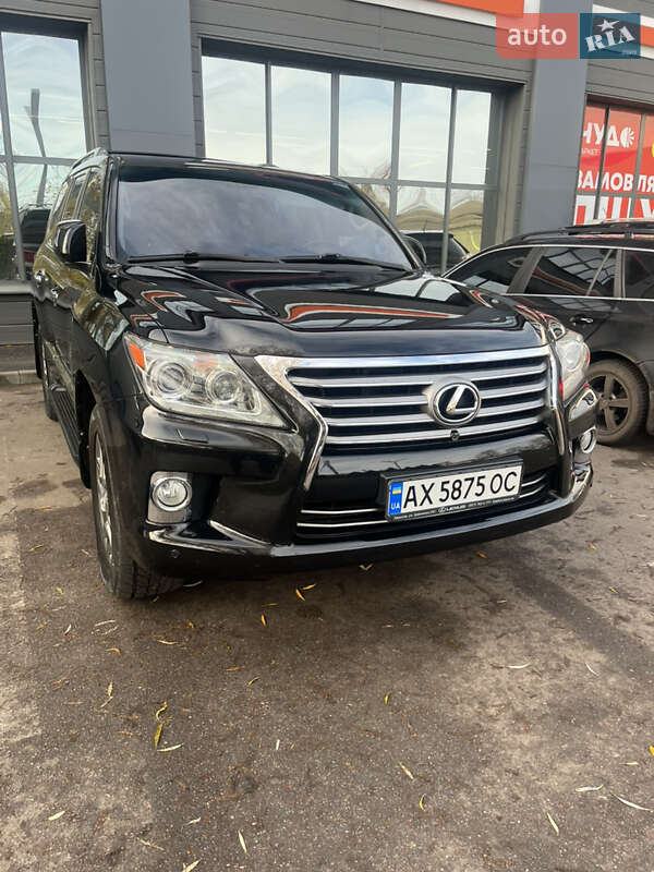 Внедорожник / Кроссовер Lexus LX 2012 в Краснограде