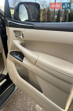 Внедорожник / Кроссовер Lexus LX 2012 в Краснограде