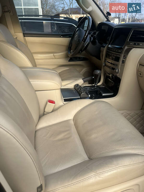 Внедорожник / Кроссовер Lexus LX 2012 в Краснограде