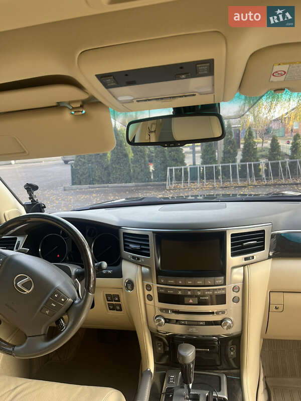 Внедорожник / Кроссовер Lexus LX 2012 в Краснограде