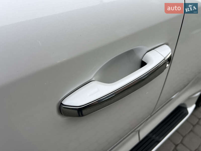 Позашляховик / Кросовер Lexus LX 2019 в Вінниці