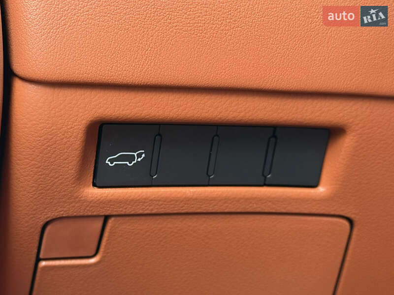 Внедорожник / Кроссовер Lexus LX 2022 в Киеве