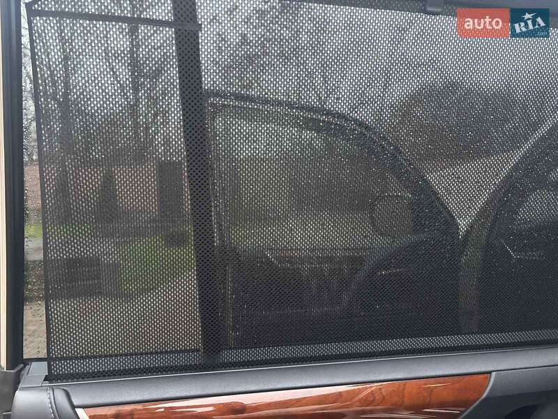 Позашляховик / Кросовер Lexus LX 2016 в Чернівцях