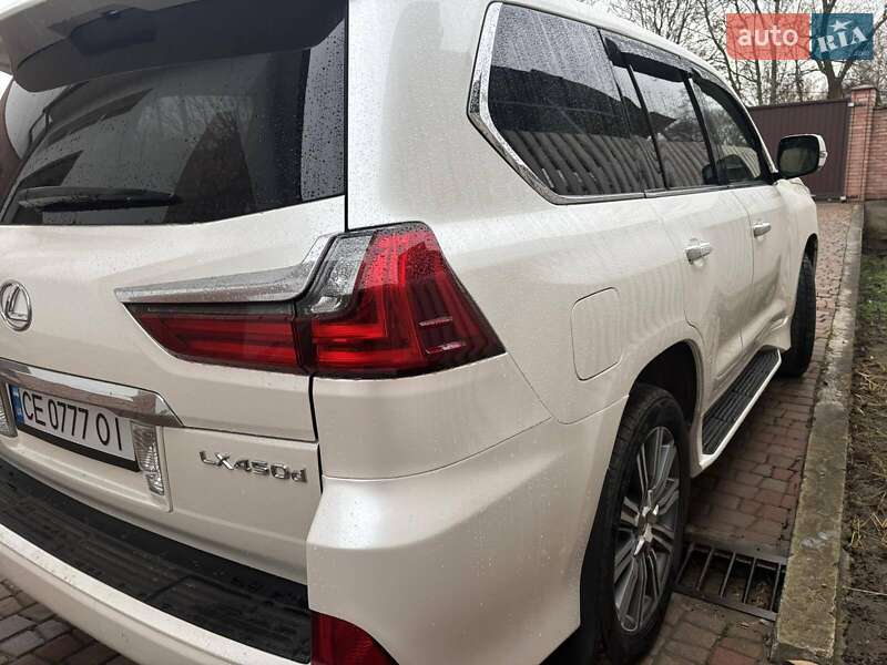 Позашляховик / Кросовер Lexus LX 2016 в Чернівцях