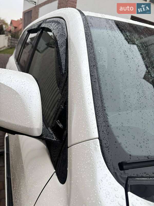 Позашляховик / Кросовер Lexus LX 2016 в Чернівцях