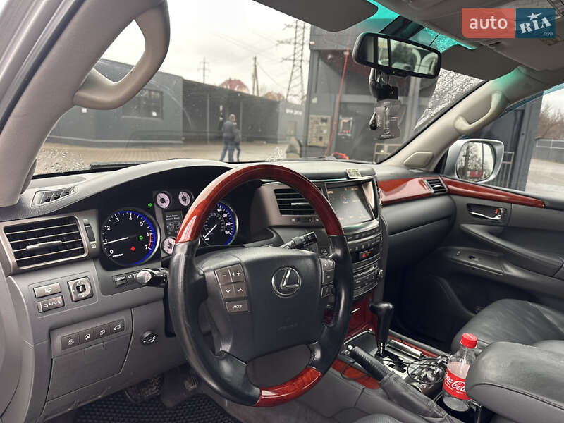 Внедорожник / Кроссовер Lexus LX 2008 в Львове