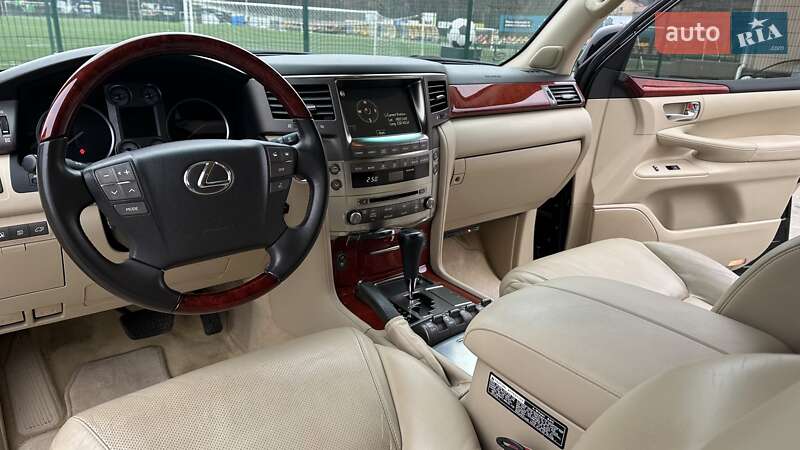 Позашляховик / Кросовер Lexus LX 2008 в Івано-Франківську