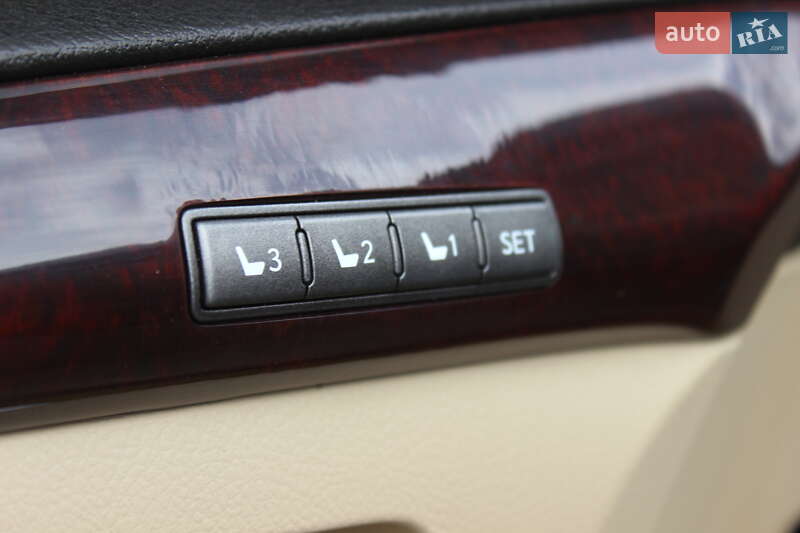 Внедорожник / Кроссовер Lexus LX 2010 в Днепре