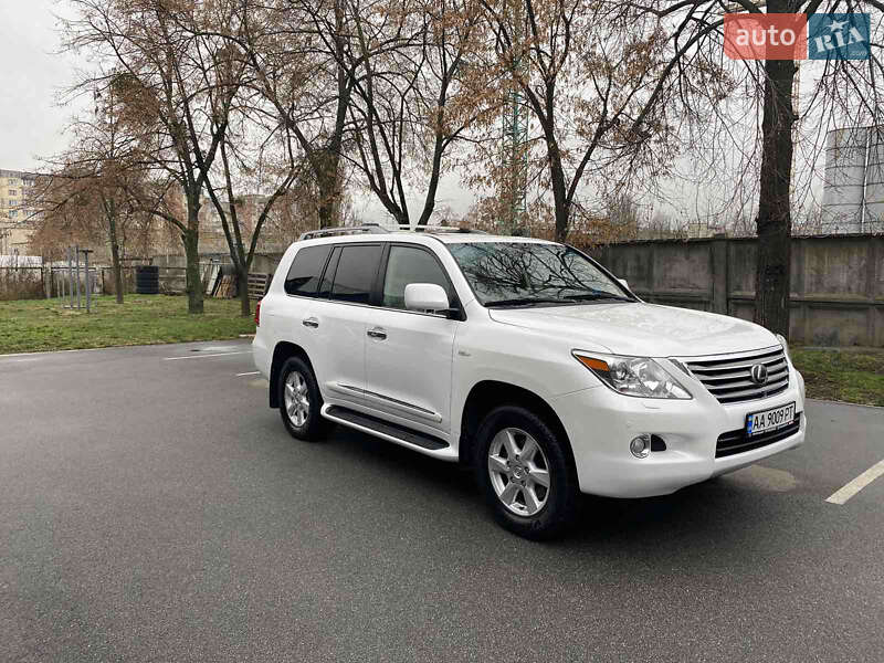 Lexus LX 2008