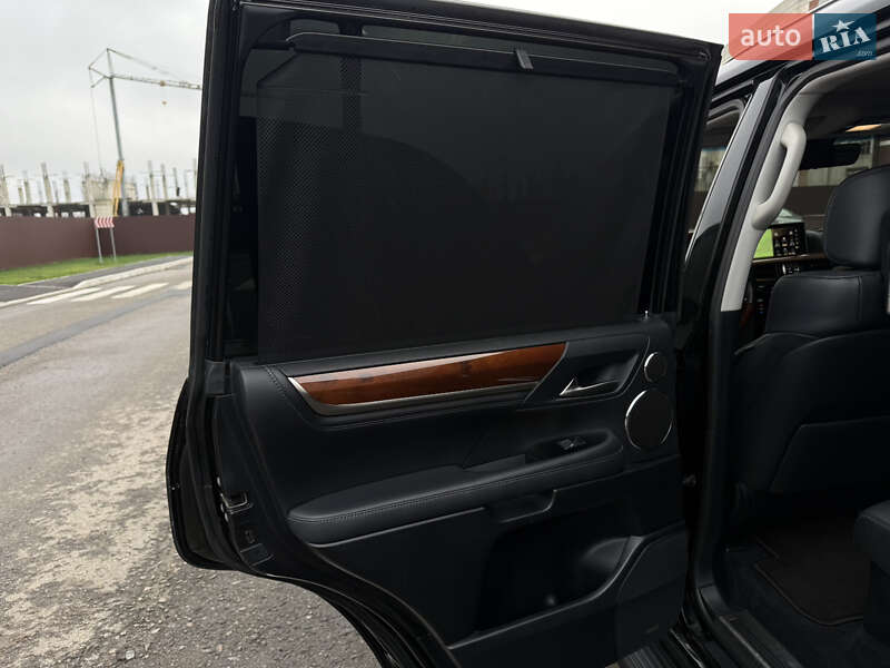 Внедорожник / Кроссовер Lexus LX 2016 в Умани