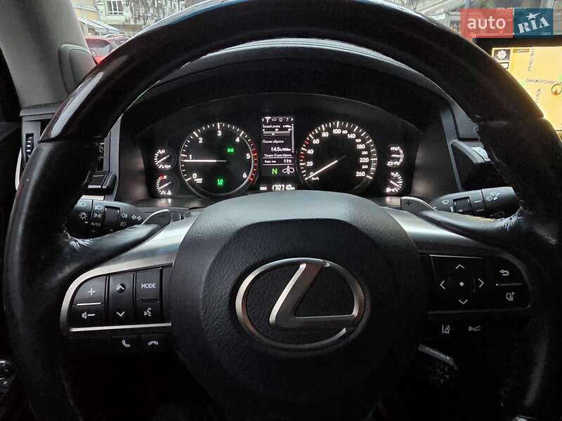 Внедорожник / Кроссовер Lexus LX 2015 в Одессе