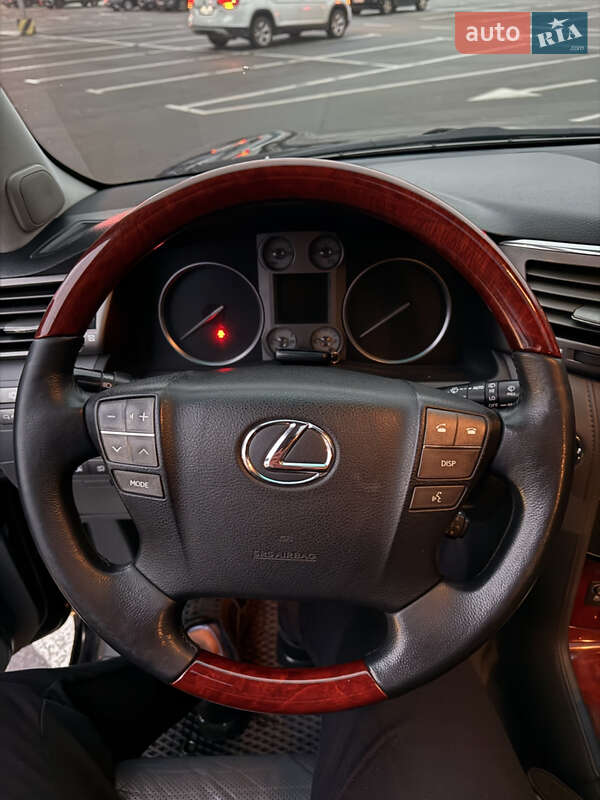 Внедорожник / Кроссовер Lexus LX 2008 в Киеве фото 12 Внедорожник / Кроссовер Lexus LX 2008 в Киеве