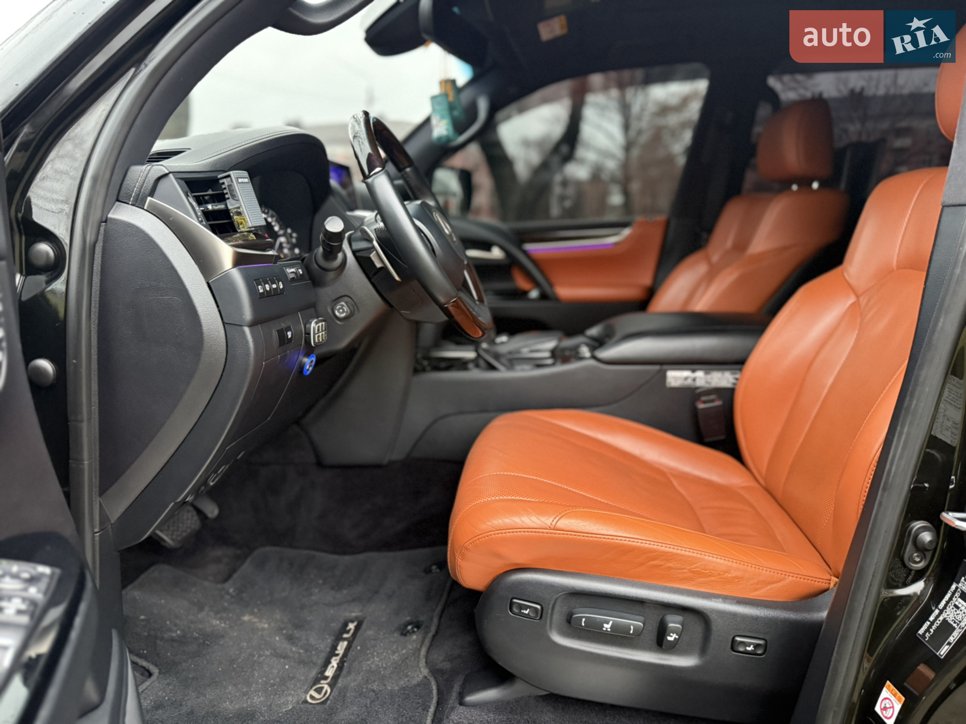 2016 Lexus LX - мініатюра 21