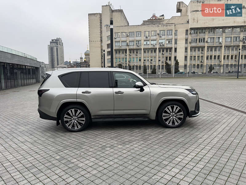 Внедорожник / Кроссовер Lexus LX 2022 в Киеве
