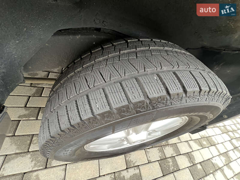 Внедорожник / Кроссовер Lexus LX 2001 в Сваляве фото 32 Внедорожник / Кроссовер Lexus LX 2001 в Сваляве