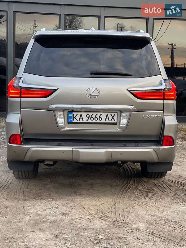 Позашляховик / Кросовер Lexus LX 2016 в Києві