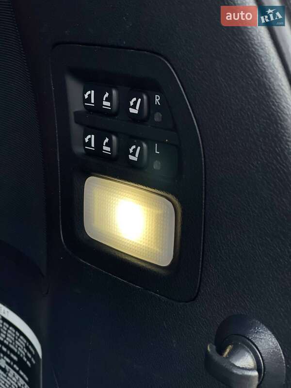 Позашляховик / Кросовер Lexus LX 2016 в Києві