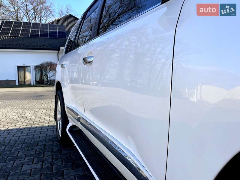 Внедорожник / Кроссовер Lexus LX 2008 в Черновцах