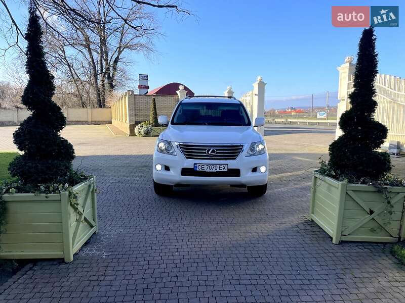 Внедорожник / Кроссовер Lexus LX 2008 в Черновцах