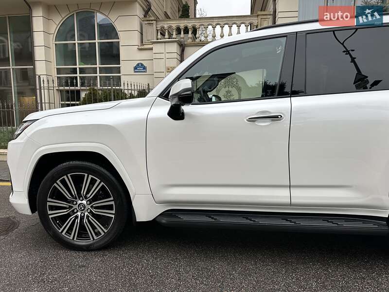 Внедорожник / Кроссовер Lexus LX 2022 в Киеве