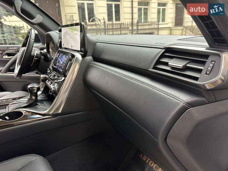 Внедорожник / Кроссовер Lexus LX 2022 в Киеве