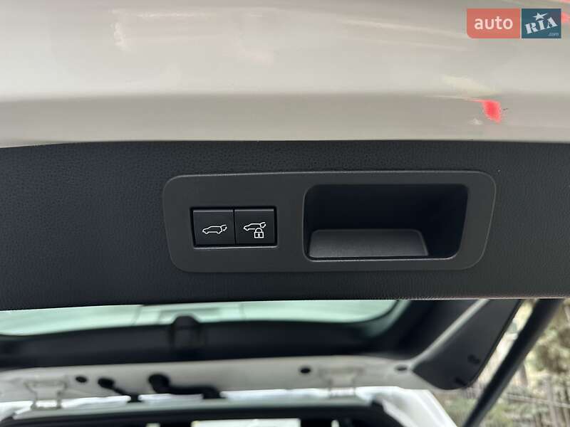 Внедорожник / Кроссовер Lexus LX 2022 в Киеве