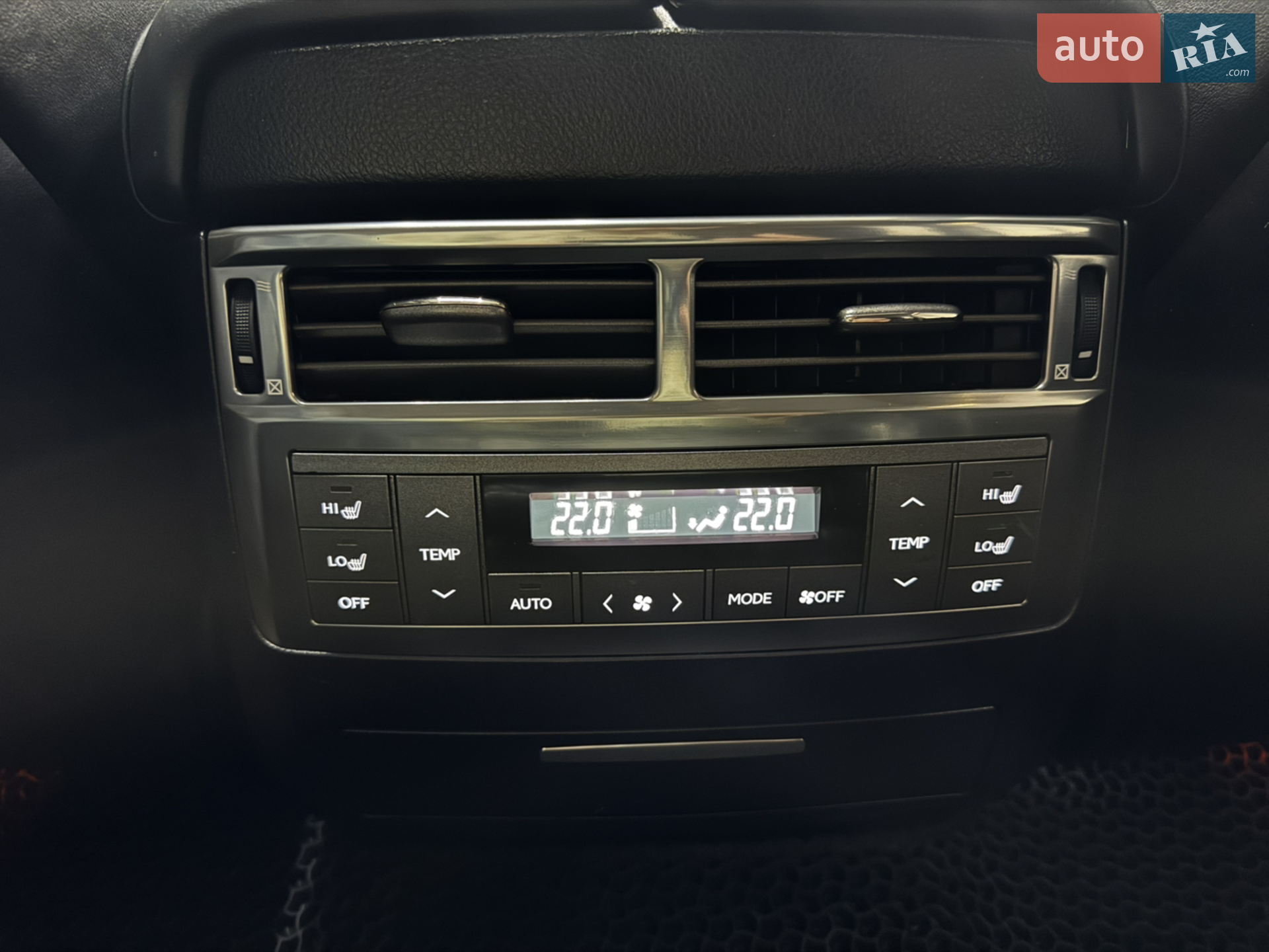 2010 Lexus LX - мініатюра 22