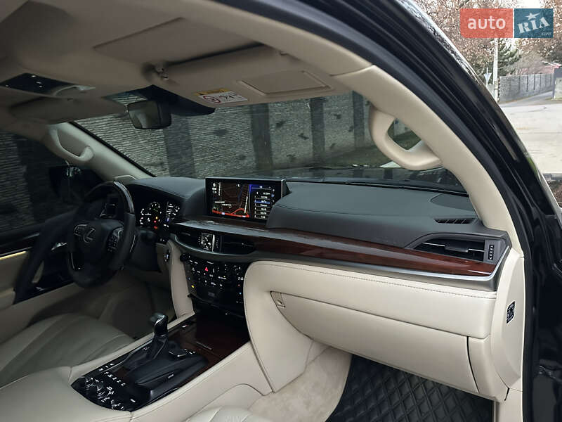 Внедорожник / Кроссовер Lexus LX 2018 в Днепре фото 46 Внедорожник / Кроссовер Lexus LX 2018 в Днепре