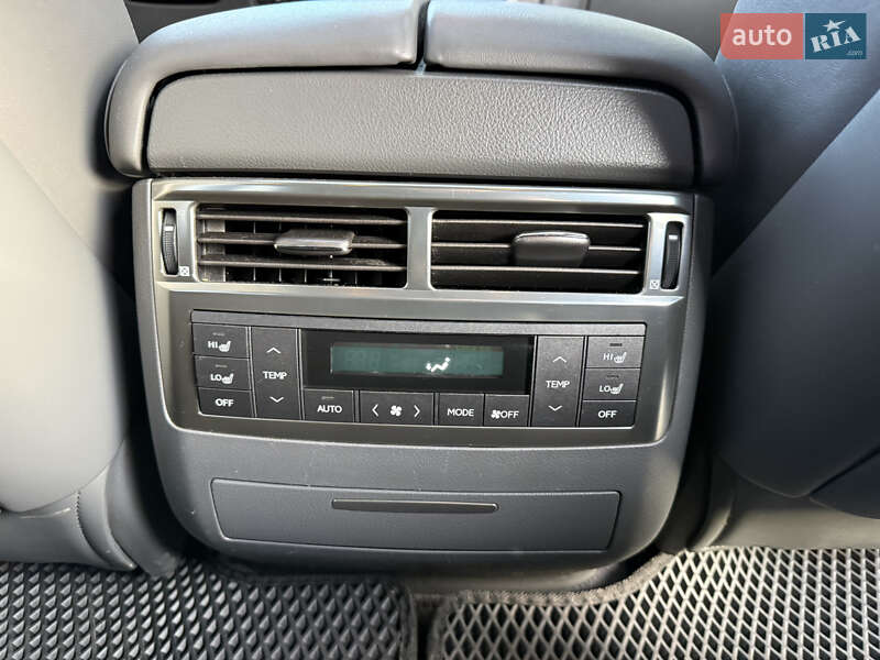 Внедорожник / Кроссовер Lexus LX 2008 в Стрые