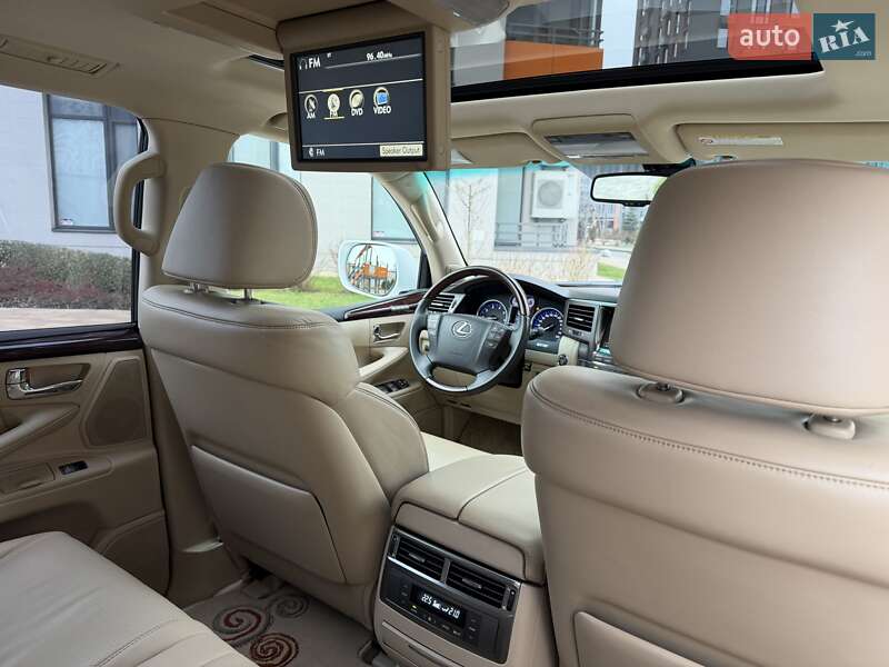 Внедорожник / Кроссовер Lexus LX 2008 в Киеве